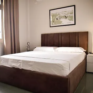  Guest house Center